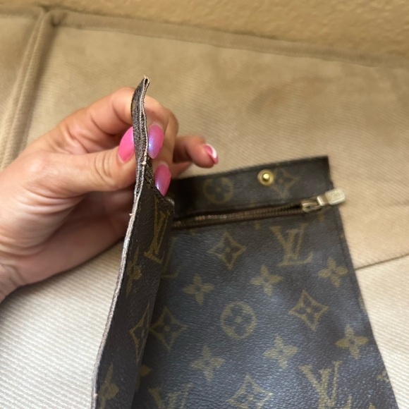 Louis Vuitton Randonee Monogram Canvas Pouch - Picture 7 of 10